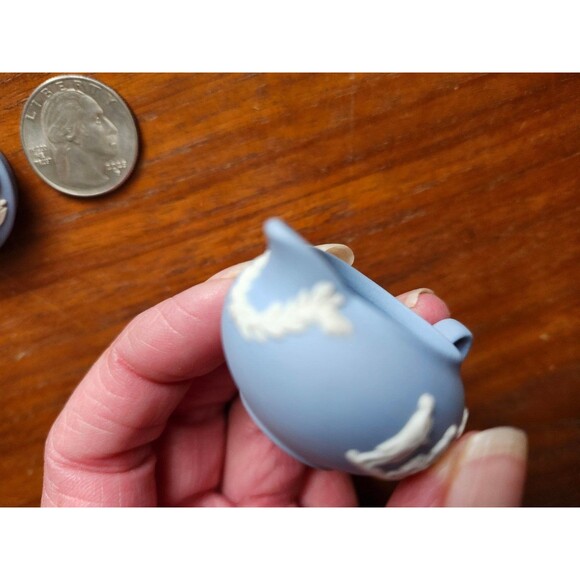 Wedgwood Miniature Tea Set 1:12 Scale Blue Jasperware Dollhouse No Box - Picture 6 of 12